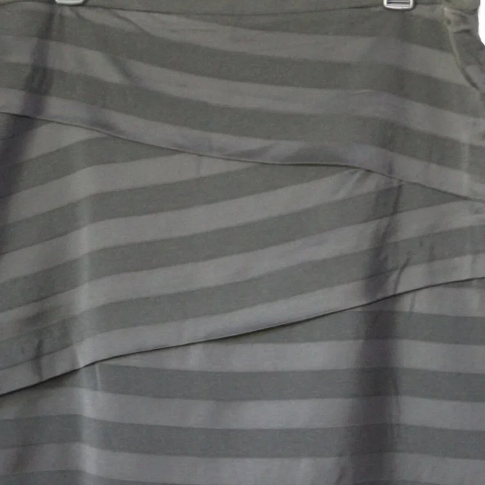 NWT J. McLaughlin Striped Nicola Layered Panel Pencil Skirt Black Size 12 H13124 - Picture 3 of 11